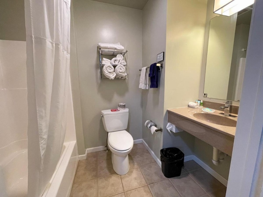 Room image 5