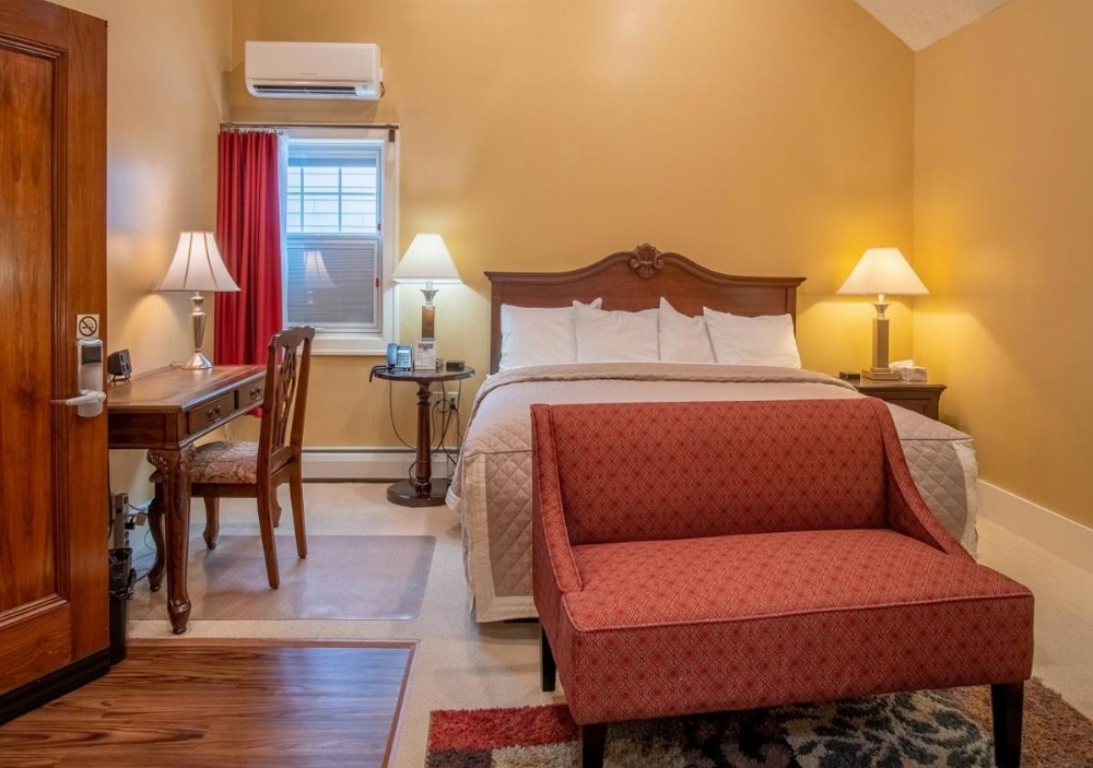 Room image 2