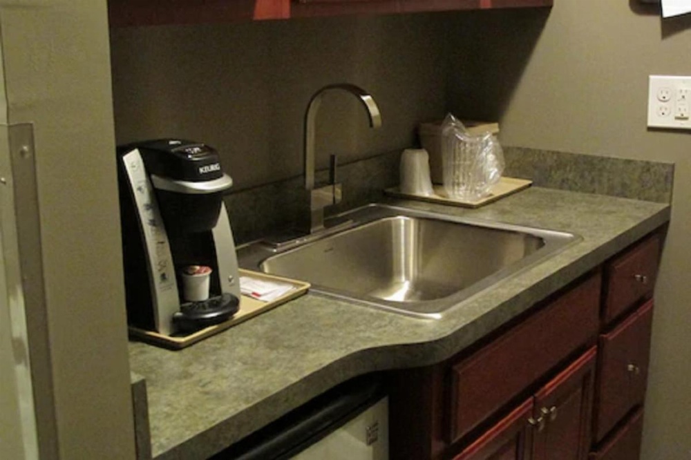Room image 3