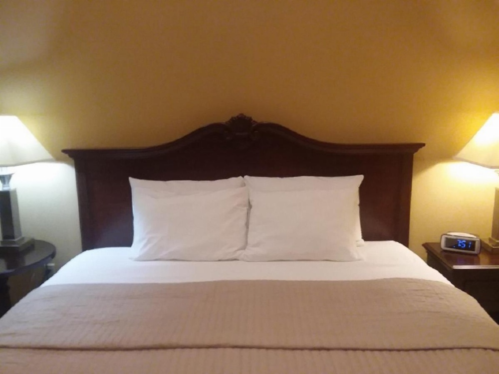 Room image 3